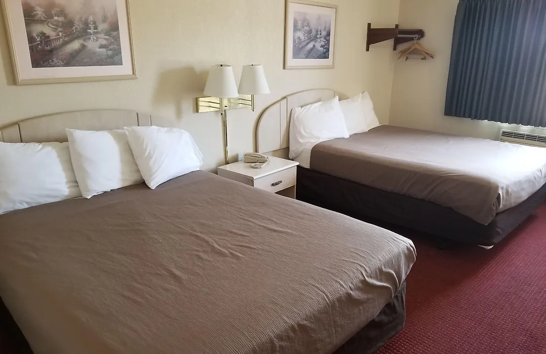 Americas Stay Inn-Leavenworth-1