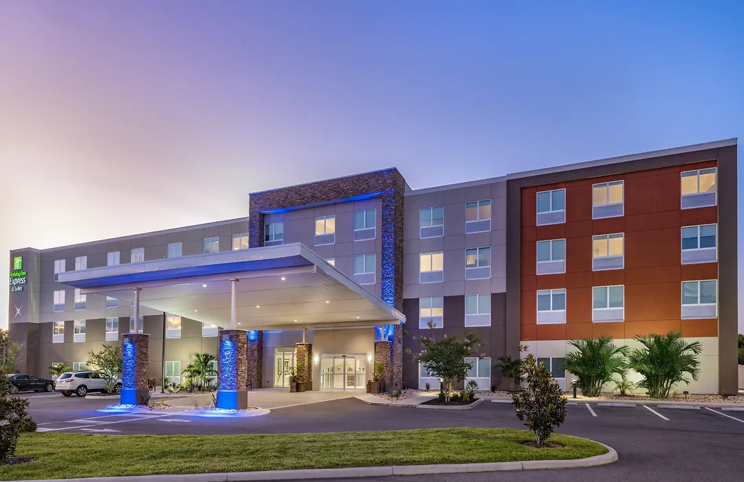 Holiday Inn Express & Suites - Ruskin By Ihg-1