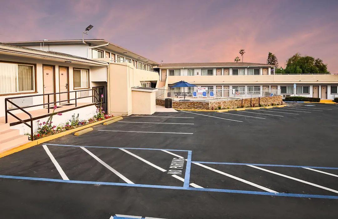 Sea Rock Inn - Long Beach-1