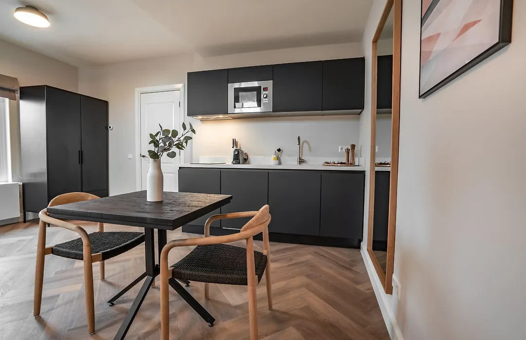 Limehome The Hague Keizerstraat-1