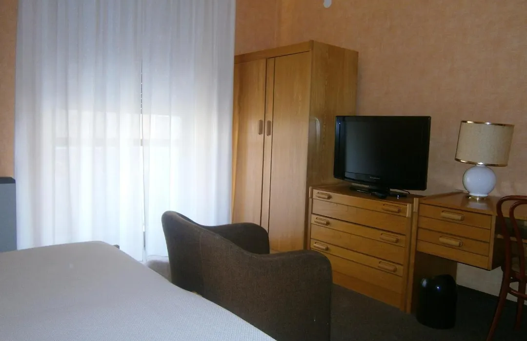 Hotel Corona-1