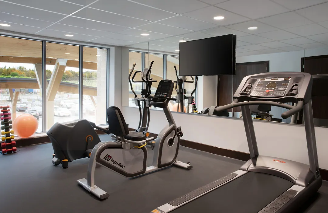 Ramada By Wyndham Leeds East-1