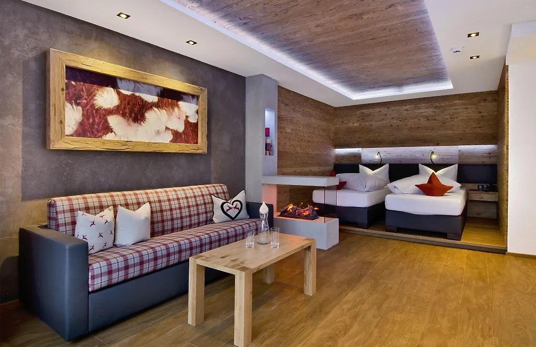 Pete Alpine Boutique Hotel - Klein Und Fein - Private Spa Suiten Und Zimmer-1