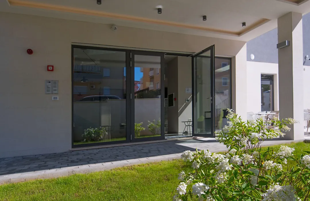 Aparthotel Punta Blu - POOL&SPA-1