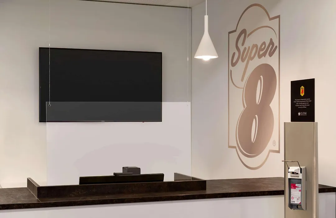 Super 8 By Wyndham Augsburg-1