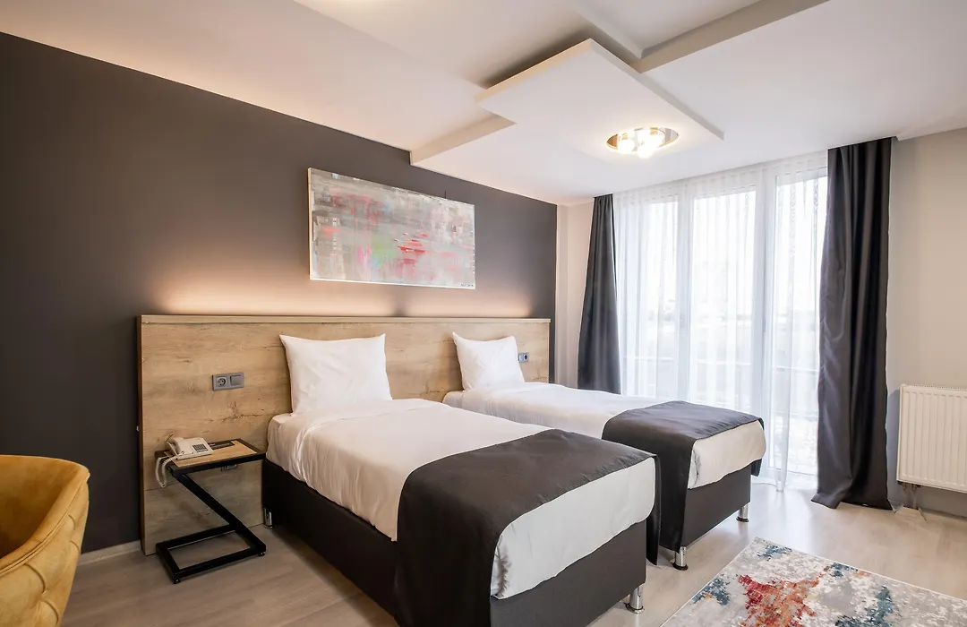 Adresin Hotel-1