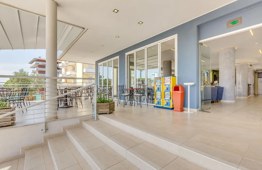 Hotel Ambassador-1