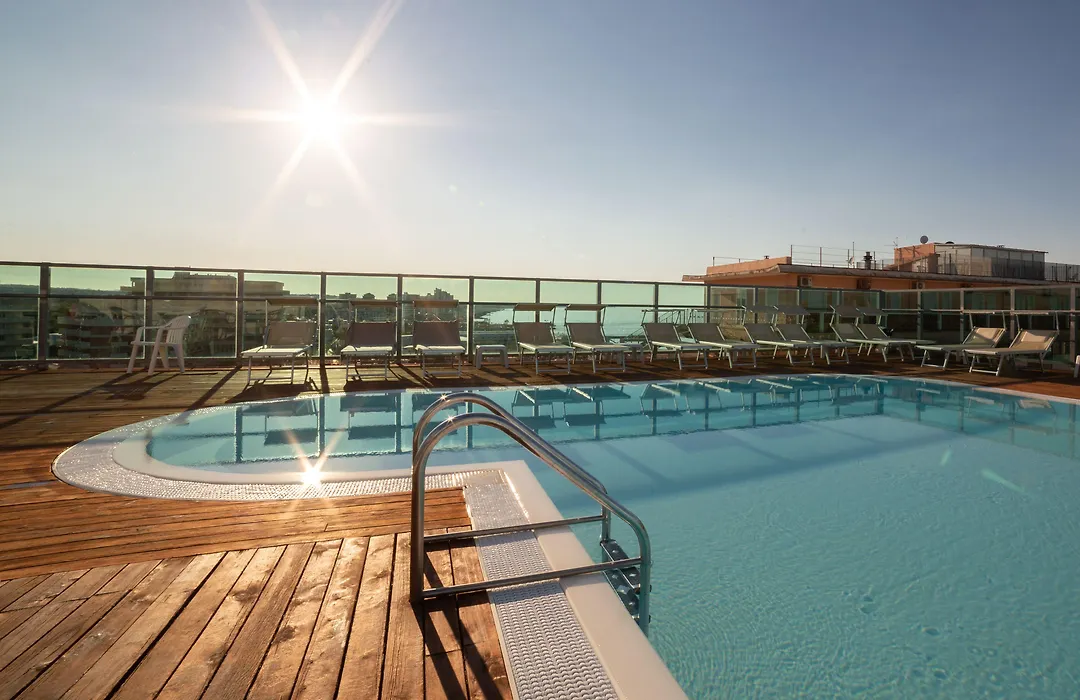 Universal Hotel & Homes-1