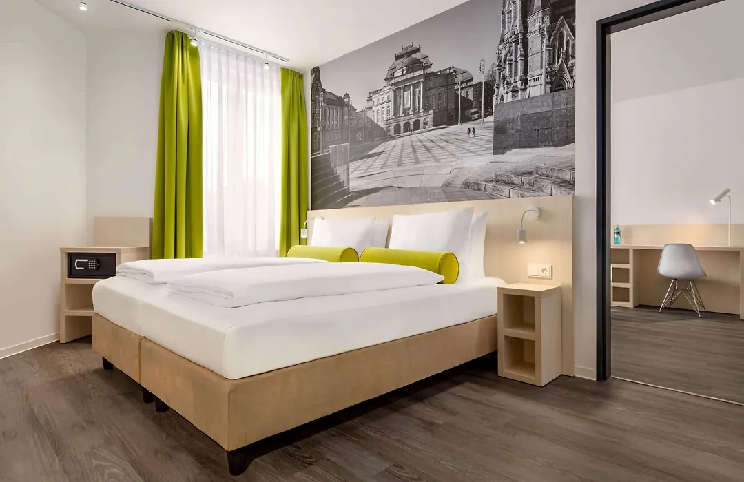Super 8 By Wyndham Chemnitz-1