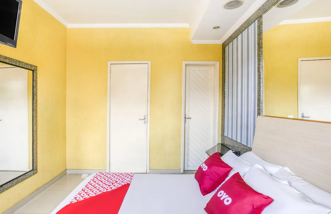 OYO Nobs Hotel, São João de Meriti-1