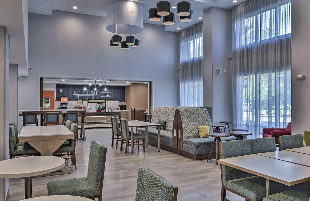 Hampton Inn & Suites Keene-1