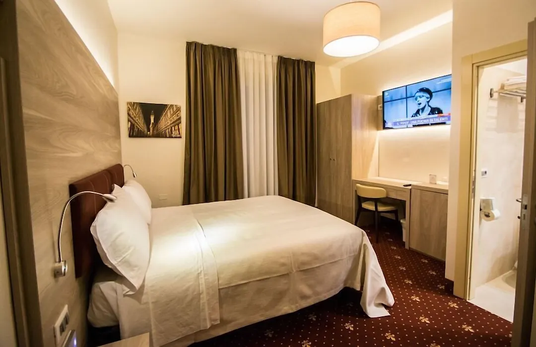 Hotel Perlage Florence -With Private Parking & Fast Wifi-1