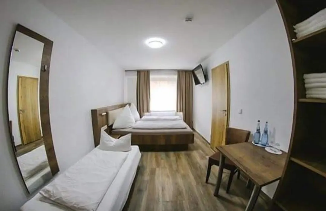 Look Hotel & Rooms-1