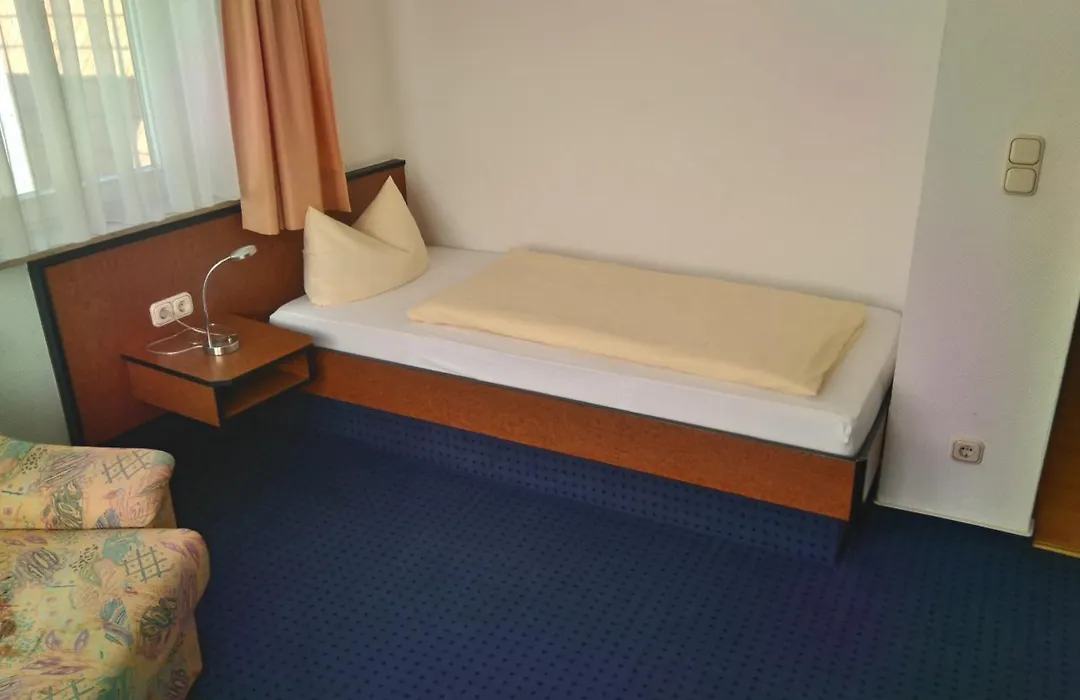 Hotel Loewensteiner Hof Haus Am Neuplatz-1
