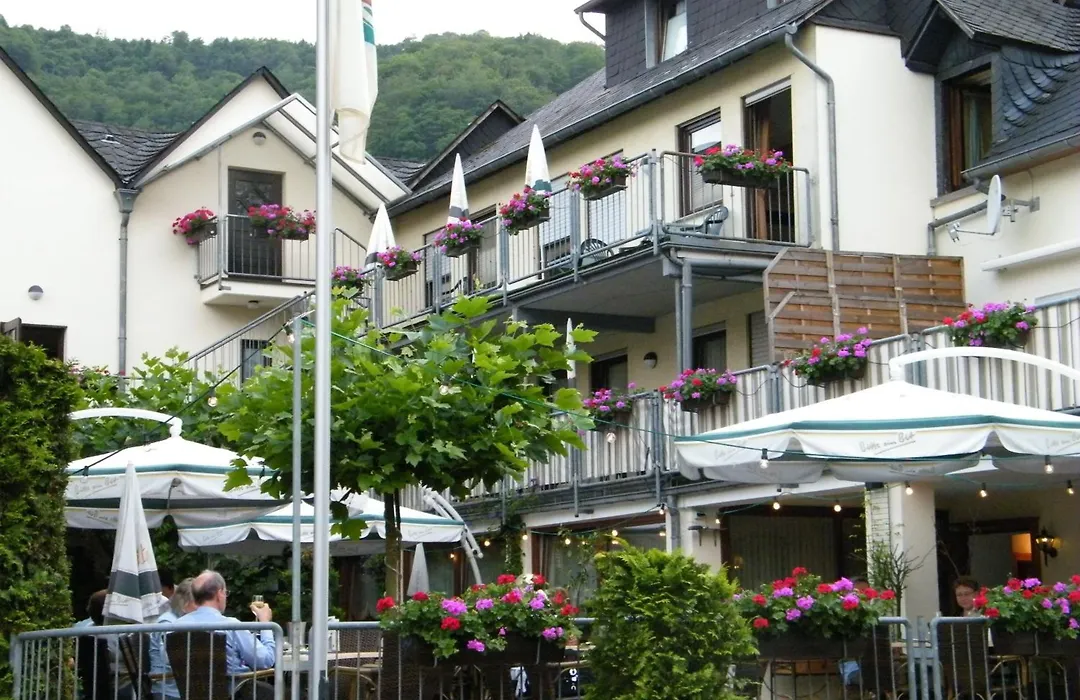 Weinhaus Berg-1
