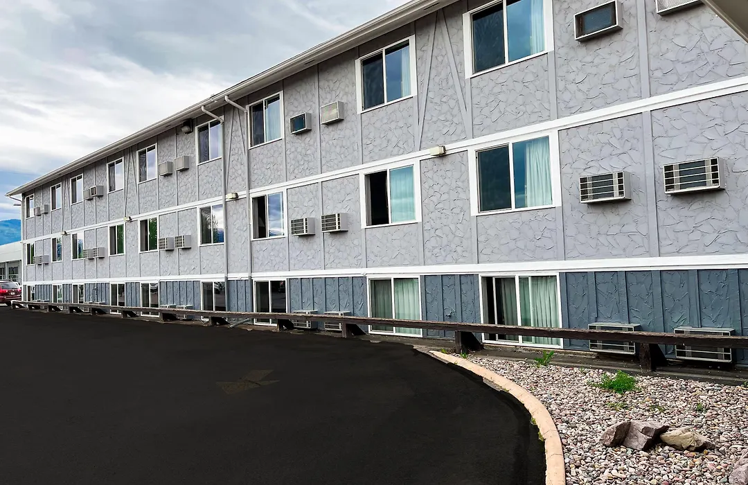 Super 8 By Wyndham Missoula/Brooks Street-1