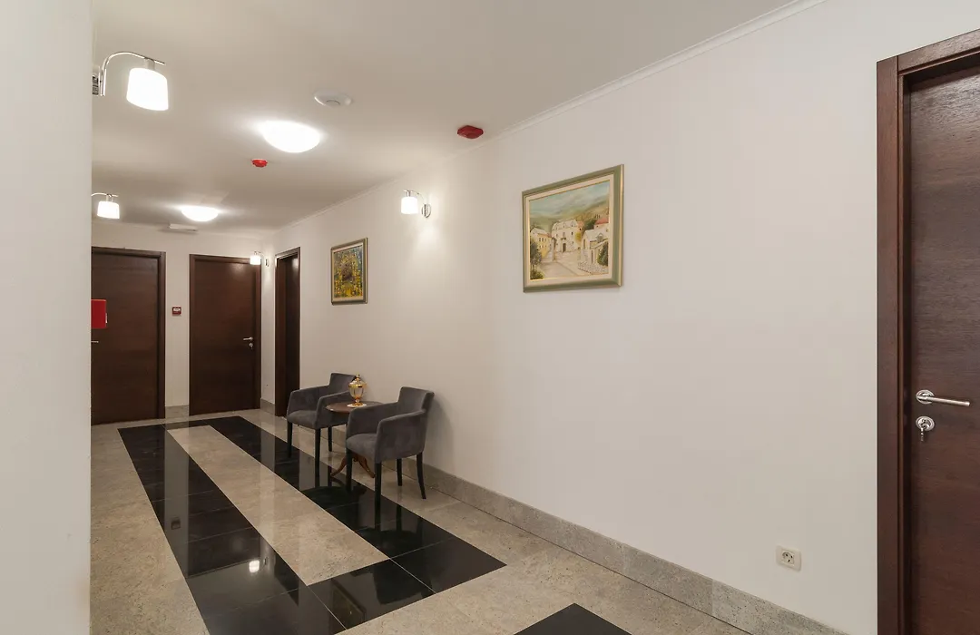 Luxury Rooms Near The Beach1-1