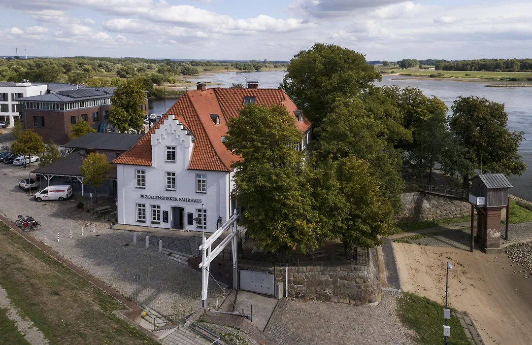 Traditionshaus by Zollenspieker Fährhaus-1