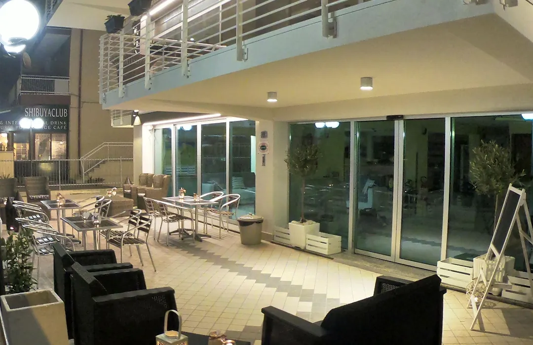 Hotel Half Moon Airport Restaurant-1