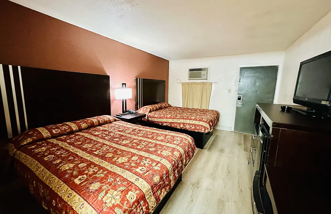 Economy Inn-1