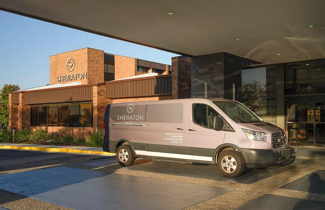Sheraton Grand Rapids Airport Hotel-1
