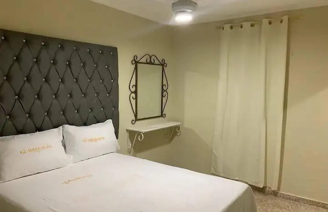 Glamour Hotel-1