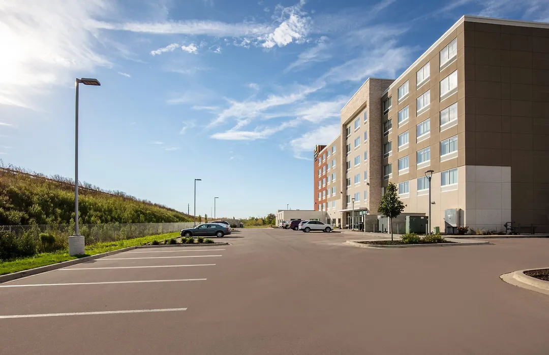 Holiday Inn Express & Suites - Beloit By Ihg-1