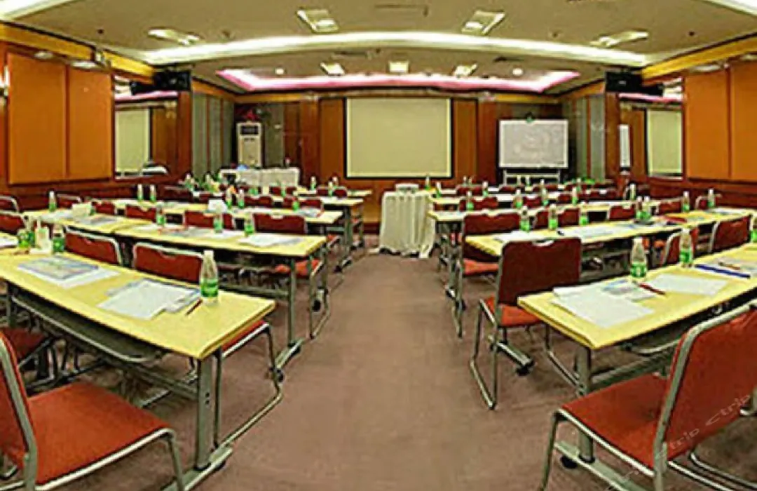 Star Hotel-1
