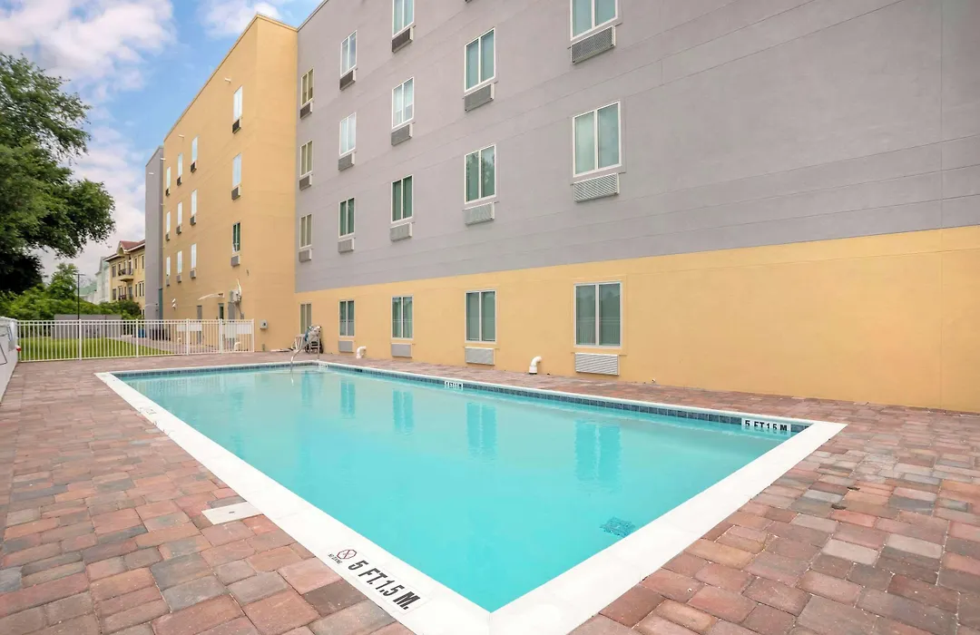 Comfort Inn & Suites Destin Near Henderson Beach-1