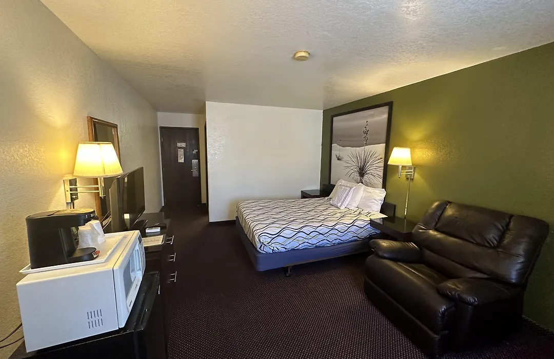 Simple Rewards Inn-1
