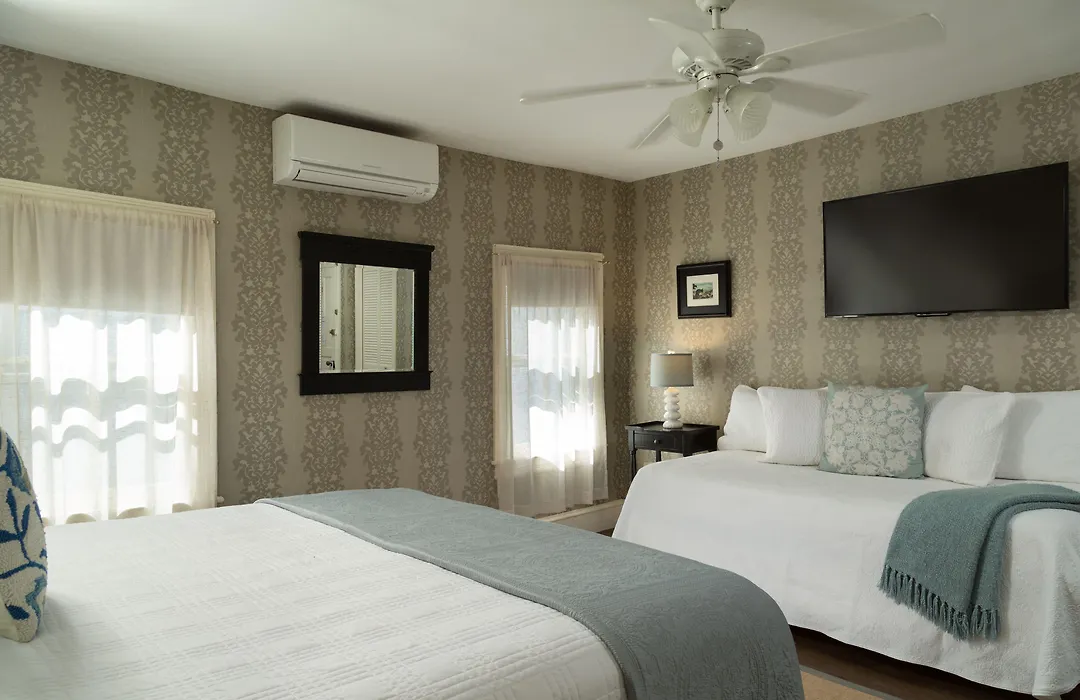 The Carroll Villa Hotel-1