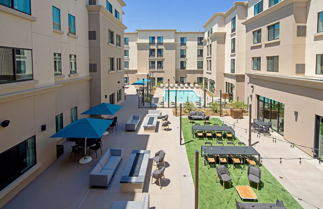 Springhill Suites By Marriott Valencia-1