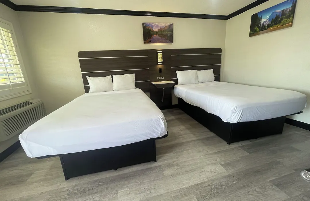 Escondido Lodge-1