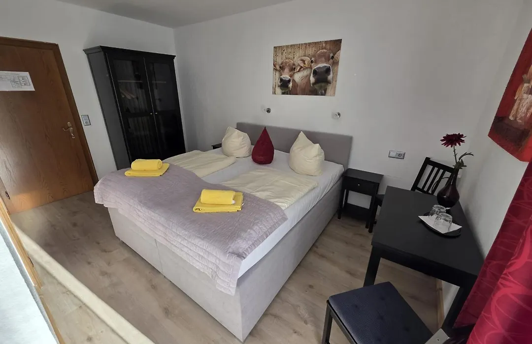Landhotel Röfleuten-1