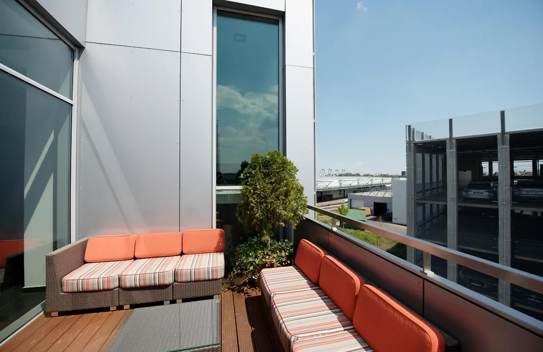 Livenwork Hotel&CoWorking GVZ Ingolstadt-1