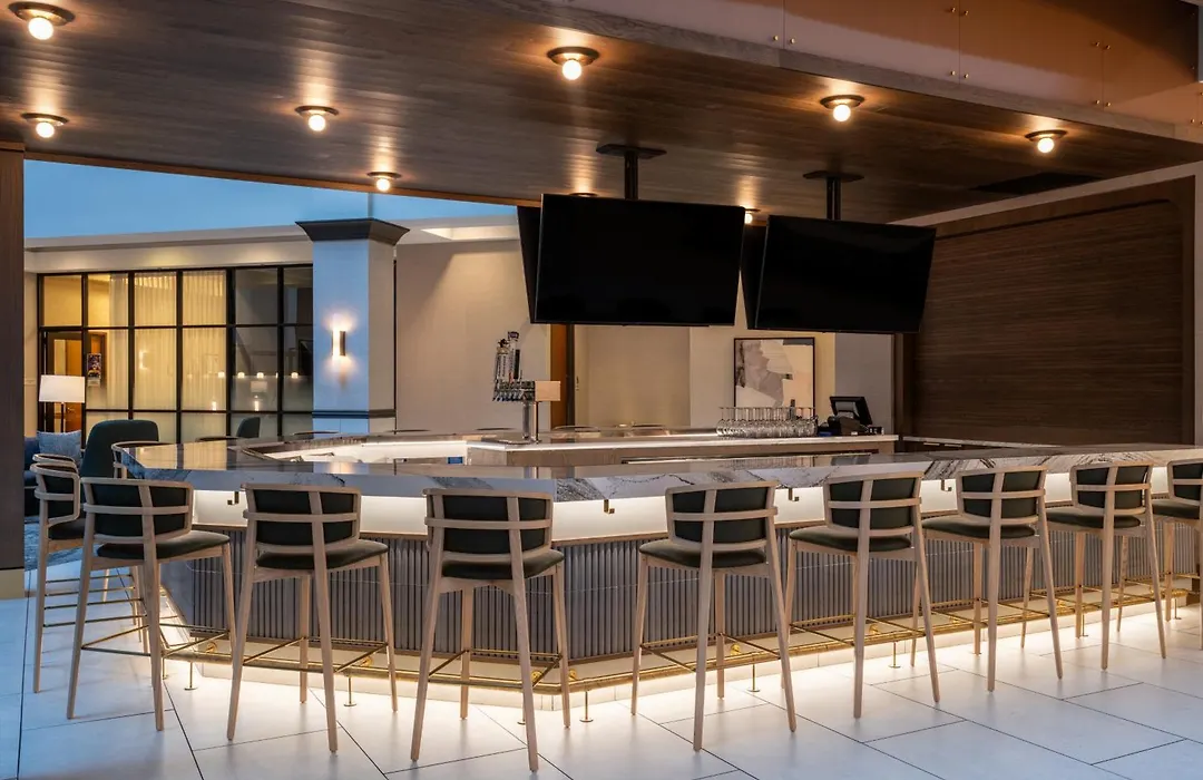 Embassy Suites By Hilton At Hot Springs Convention Center-1
