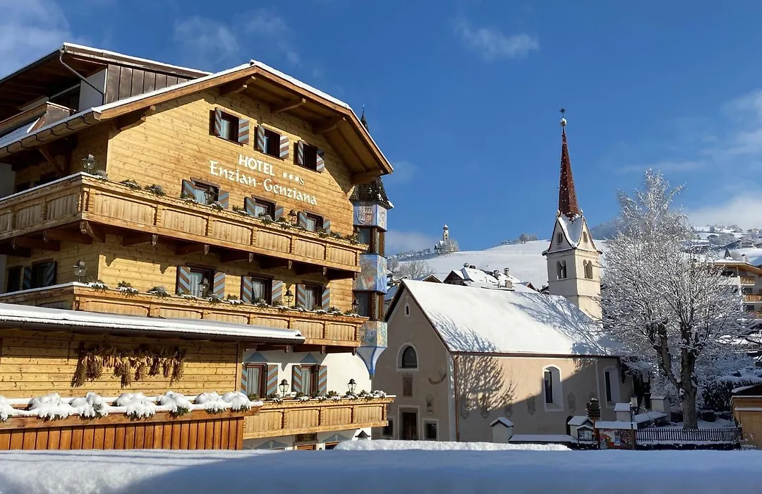 Hotel Enzian-1