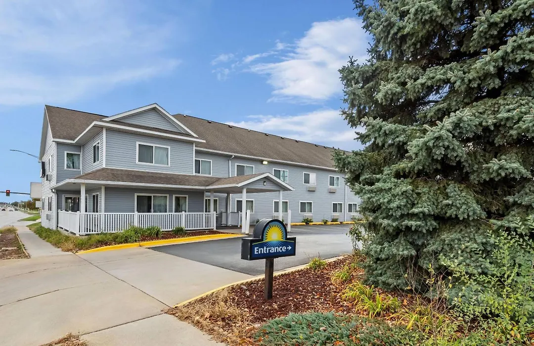 Days Inn By Wyndham Ames-1
