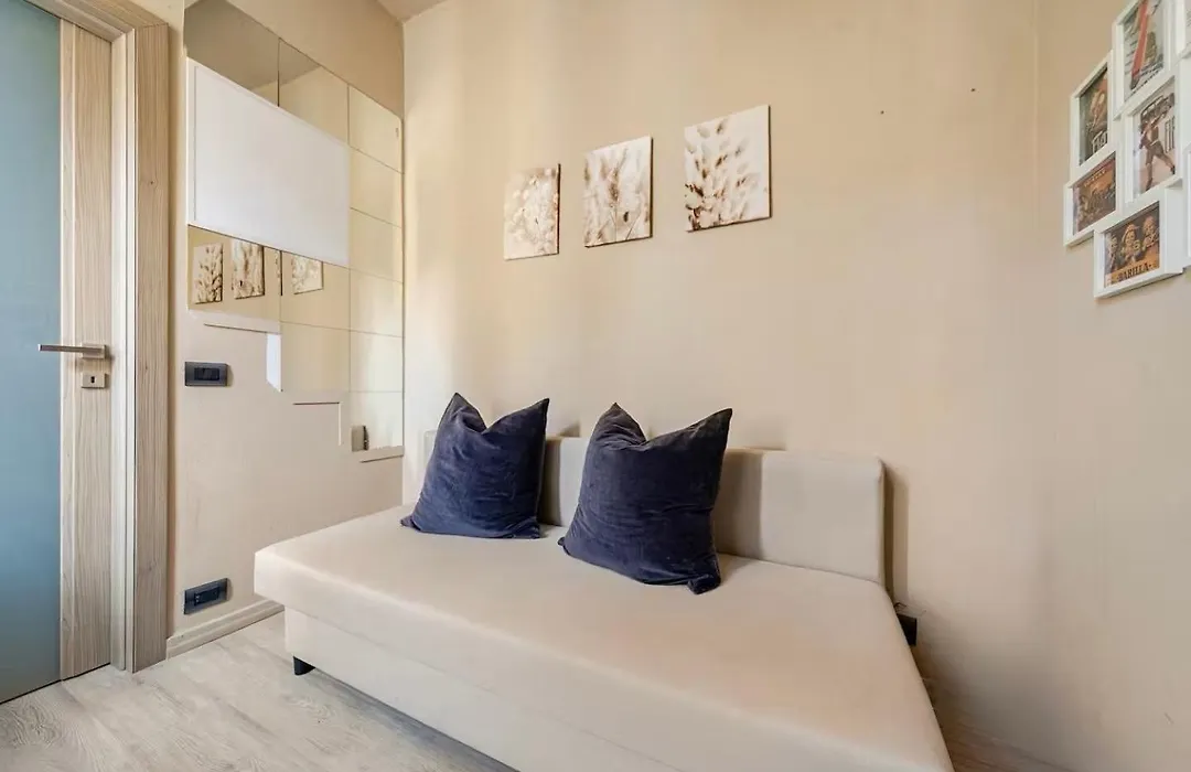 Moderna Apartments - Charme & Relax In Centro - Free Parking-1