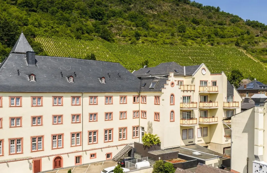 Schloß-Hotel Petry-1