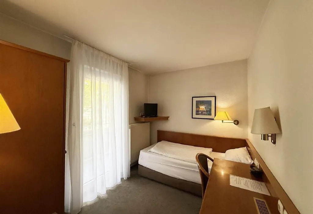 Hotel Stiftswingert-1