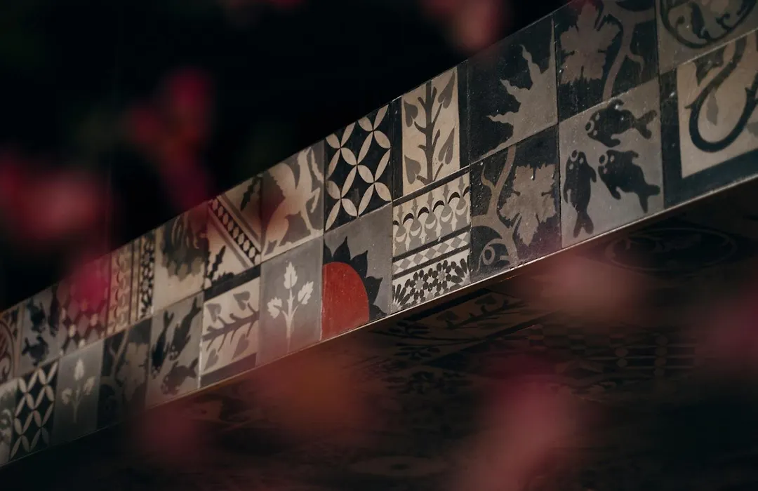 Carbon Hotel-1