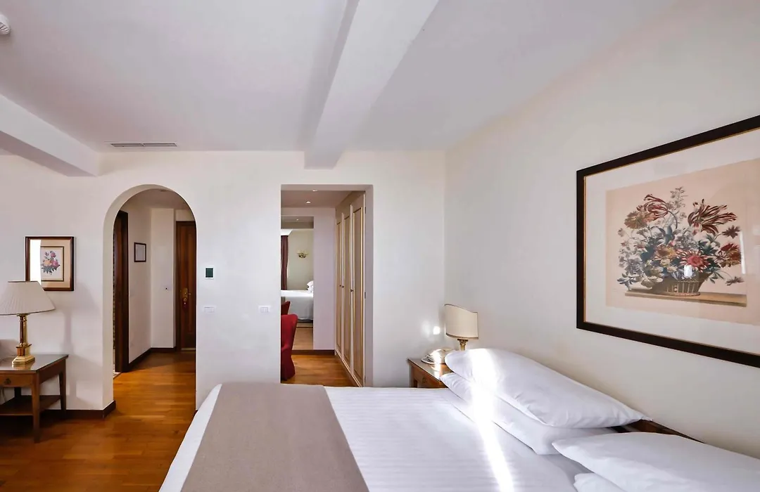 Hotel Villa Cipriani-1