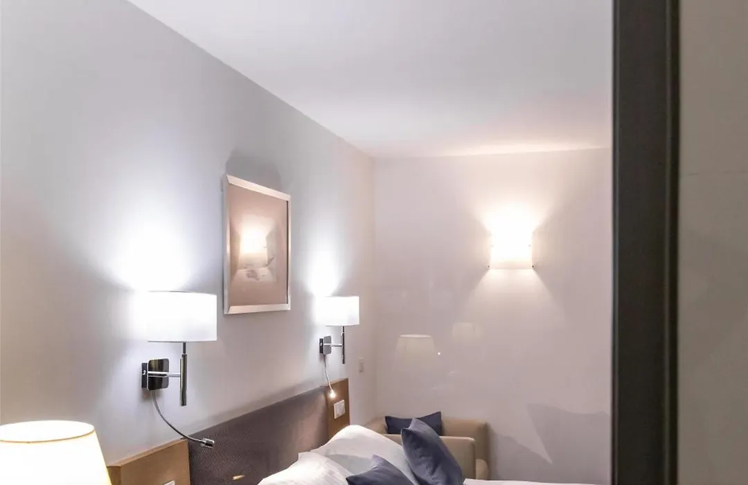 Best Western Premier Hôtel du Vieux-Port-1