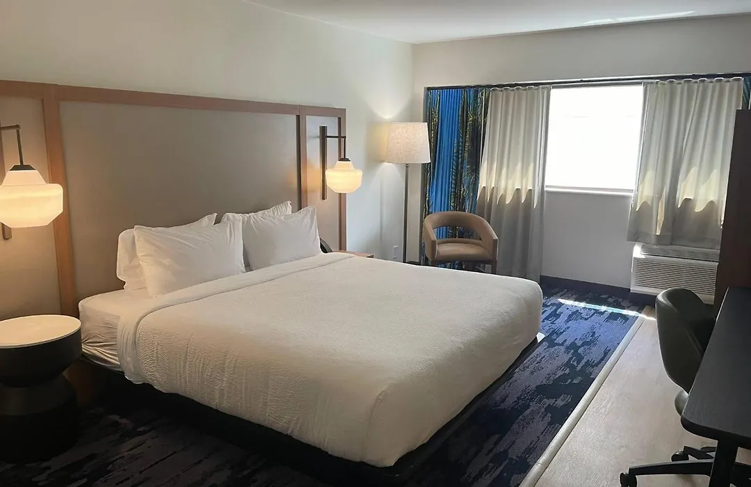 Fairfield By Marriott Inn & Suites Charleston Downtown-1