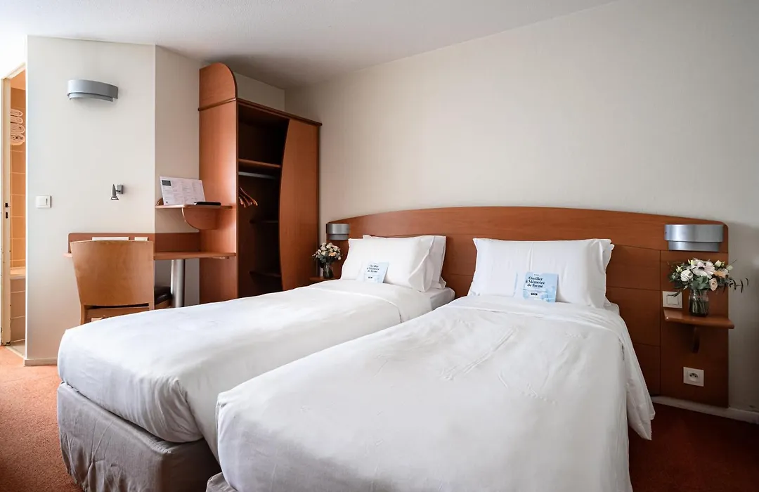 Kyriad Rennes Nord Hotel-1