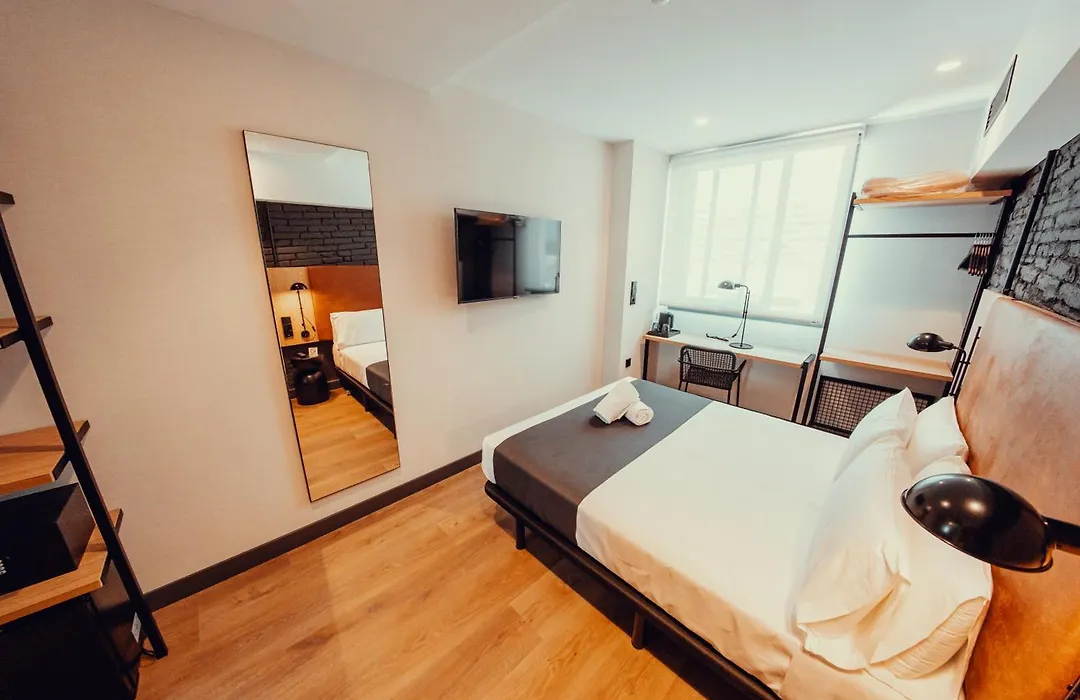 Hotel Transit-1