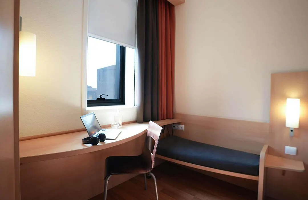 Ibis Porto Centro Sao Bento-1