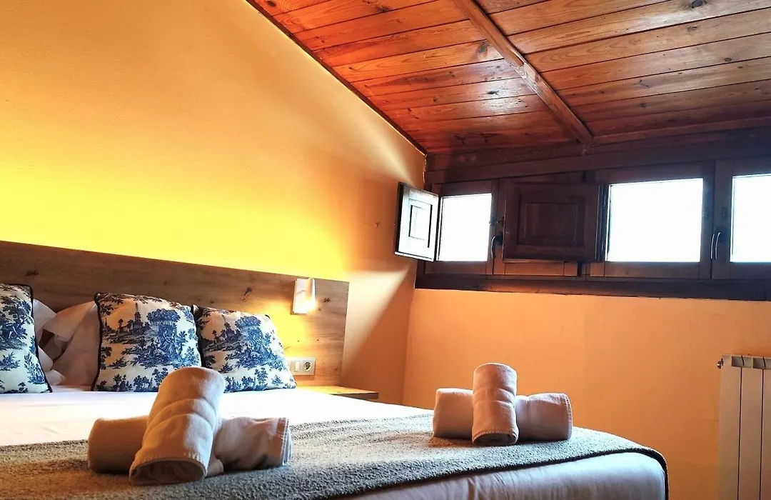 Hotel Saurat-1