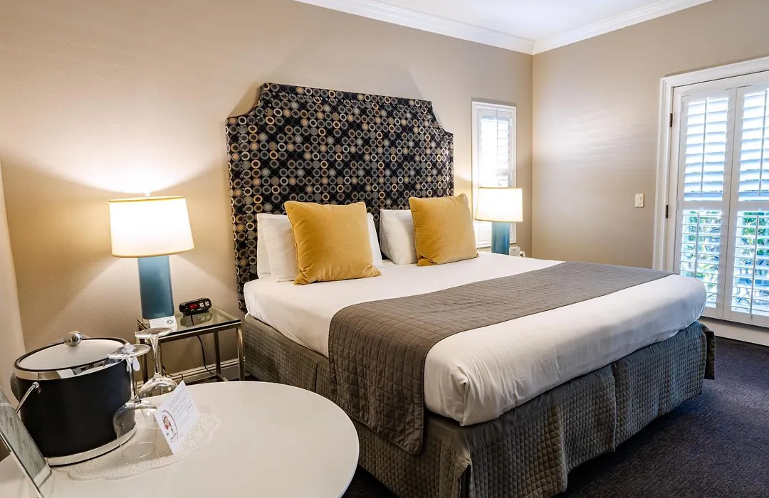 Bel Abri Napa Valley Inn-1